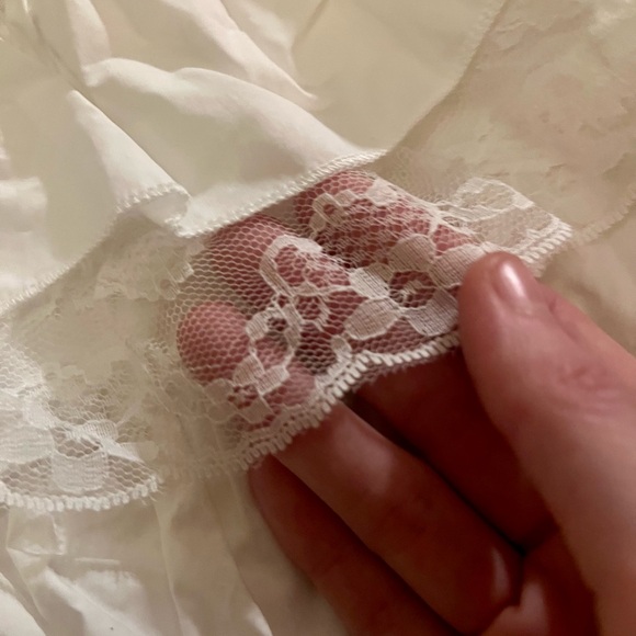 Edikted Lace Ruffle Microshorts - Picture 2 of 5